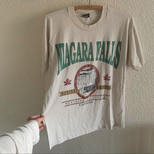 Vinatage • Niagara Falls graphic Tee